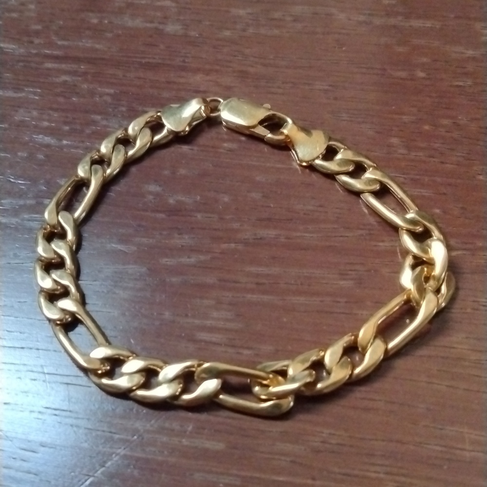 Gold Figaro Bracelet NWOT